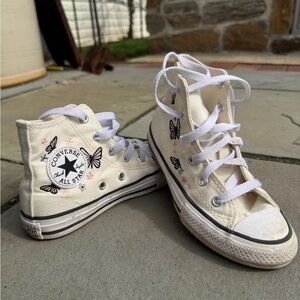 Converse Kids Cream High-Top Sneakers with Butterfly Embroidery